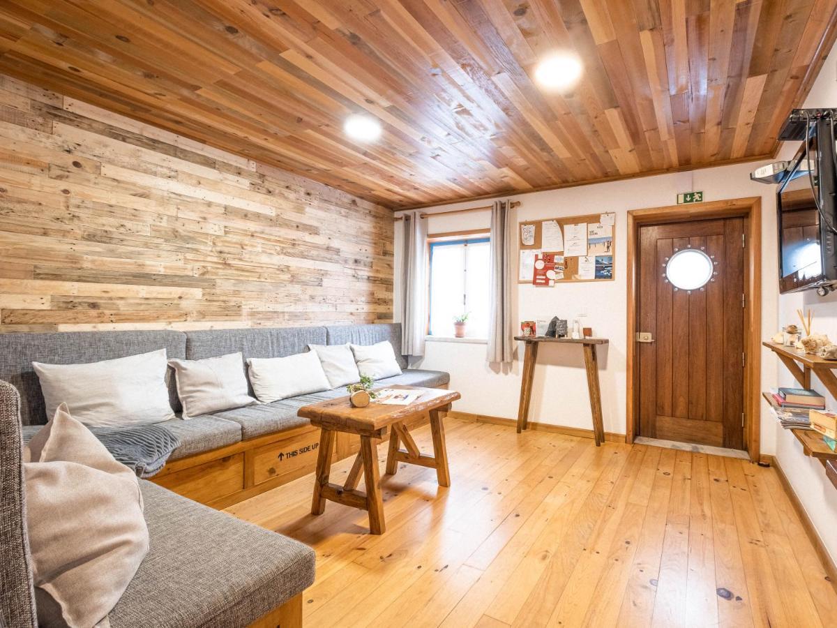 Castaway Hostel Đảo Đảo Baleal Ngoại thất bức ảnh